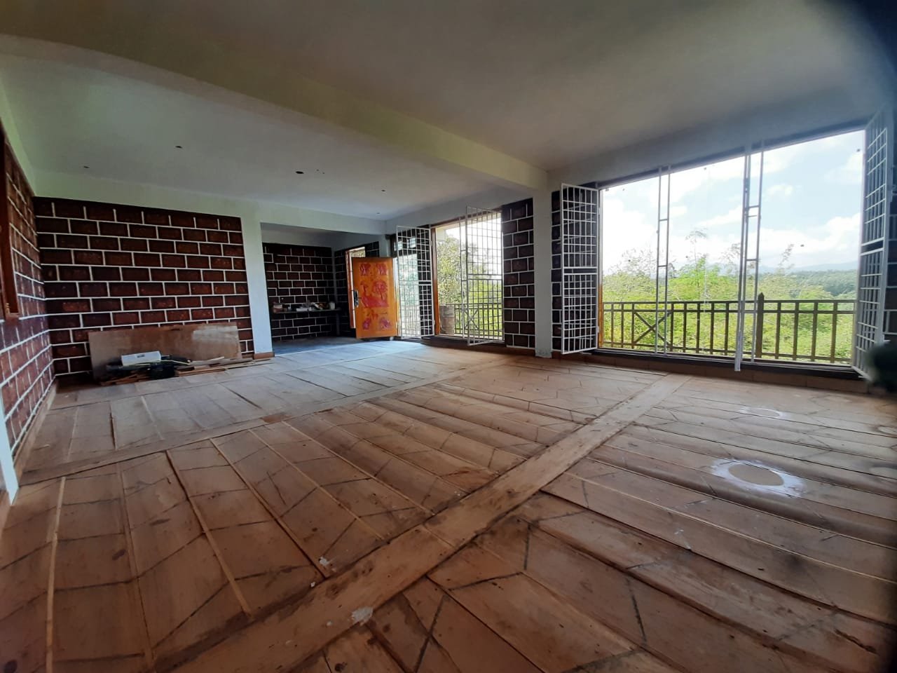 Before - Clay Terrace Room